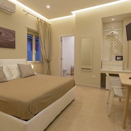 Astanza Hotel กัสเตลลาบาเต ภายนอก รูปภาพ